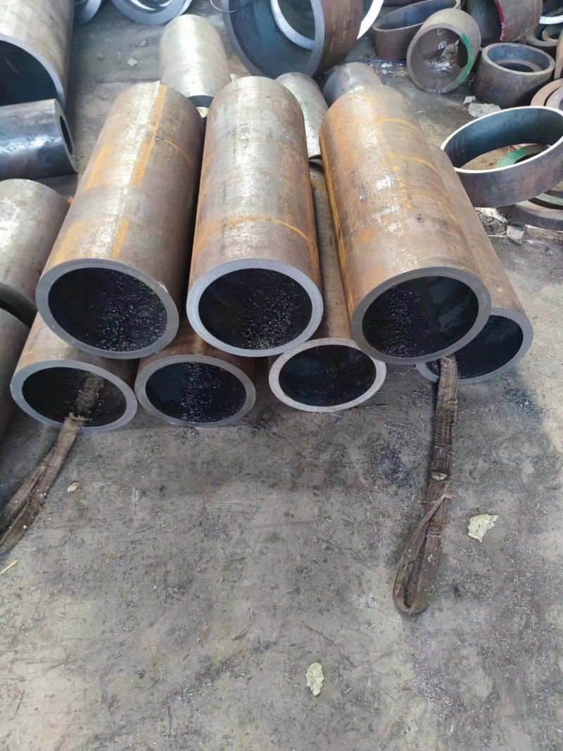 吴中吴中吴中12Cr1MovG无缝钢管切割